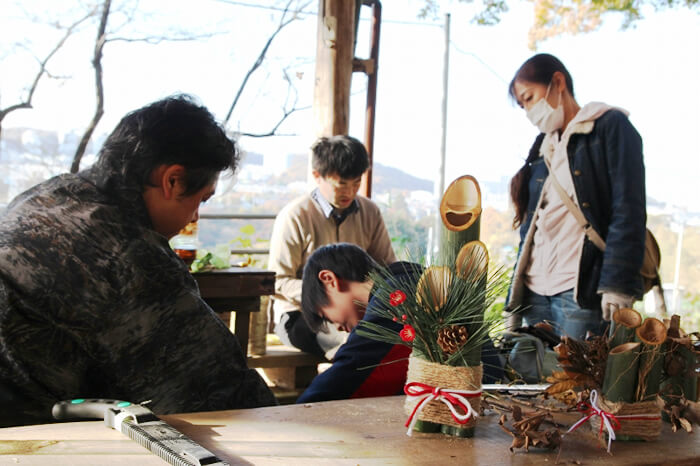 親子みんなで健康づくり！「竹間伐とミニ門松づくりin いなぎめぐみの里山」