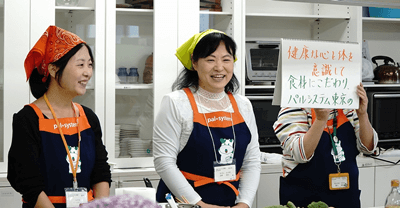 講師は、2016年度韓国スタディツアーに参加したパルシステム東京組合員江口さん（左）星野さん（右）