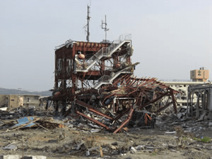 津波で破壊された南三陸町の防災庁舎。南三陸町では、建物の約6 割が罹災