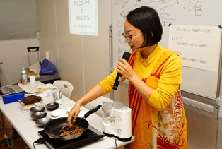 カカオ豆をフライパンで焙煎