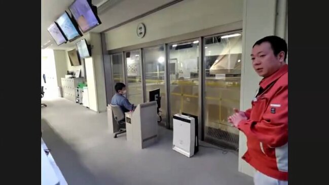 作業中の社員さんにも突撃インタビュー