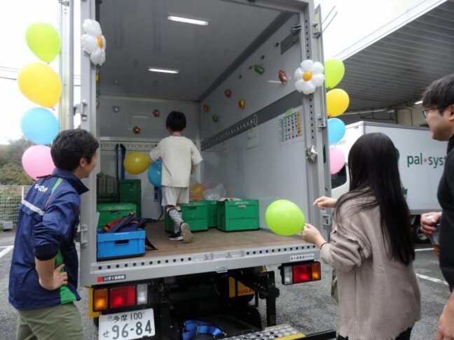 子どもたちに大人気！トラック乗車体験♪