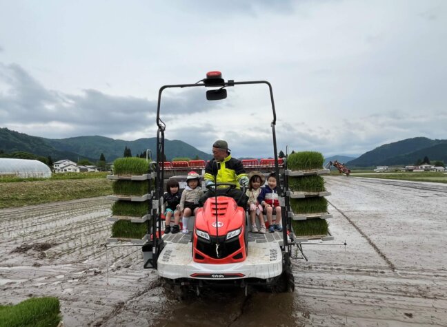 お子さまの田植え機乗車体験！