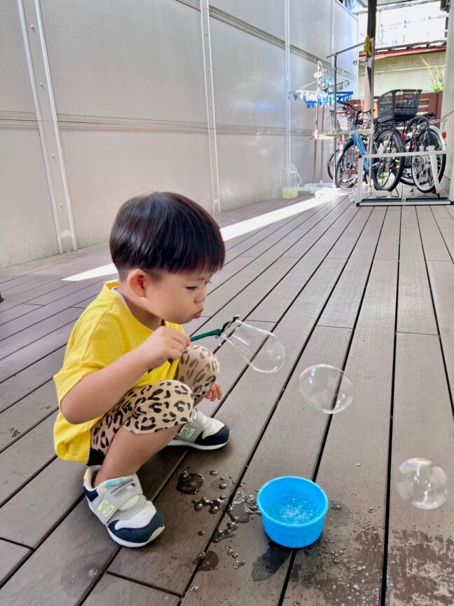 「ぱる★キッズ」石けん洗剤 “水ばしょう” でシャボン玉あそび
