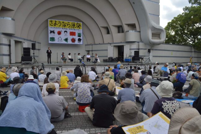 パルシステムの原木しいたけの産地でもある「JAつくば市谷田部」の生産者、飯泉厚彦さんもパネルトークに参加され、原発事故の影響を受けたお話や、脱原発への思いを語っていただきました。