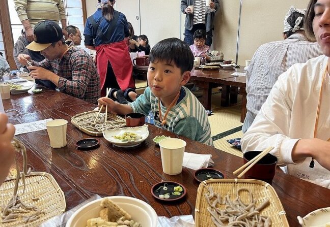 自分でつくったそばの味はどうかな？
