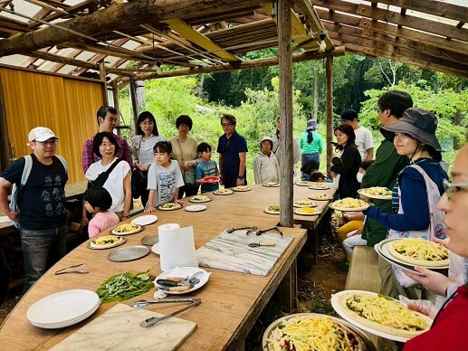 【1】3月14日【2】3月15日「いなぎめぐみの里山 菜花たっぷり窯焼きピザ体験」