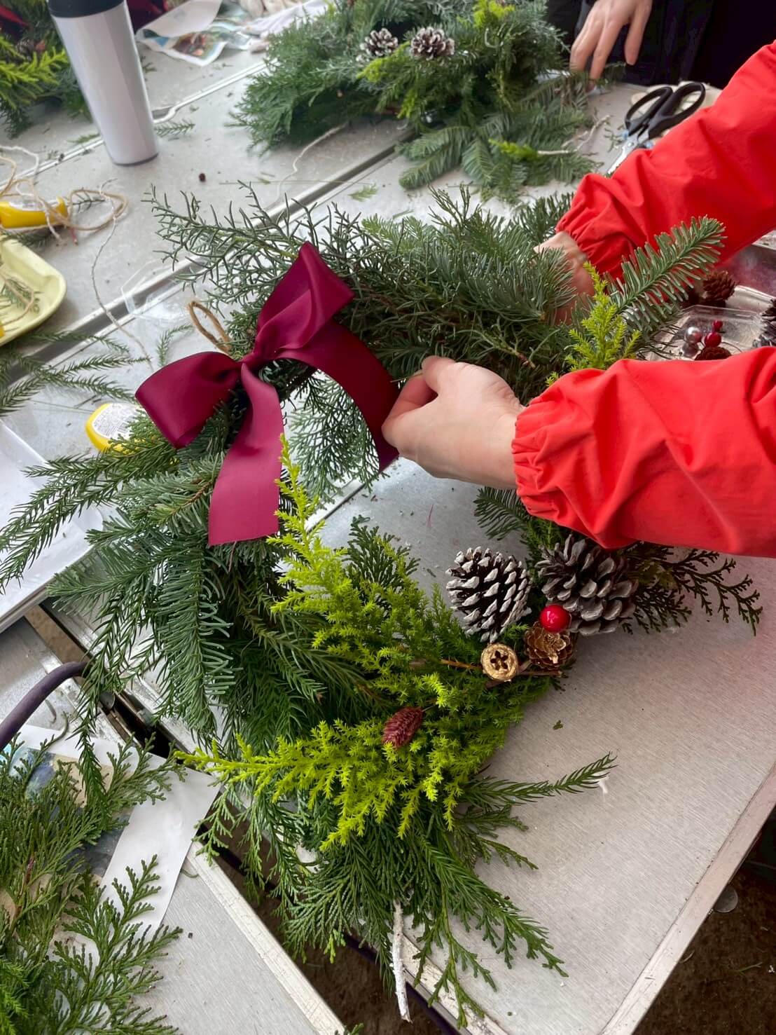 大きなクリスマスリース作り