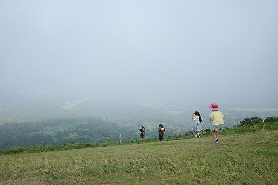 尾神岳はパラグライダーの聖地でもあります！