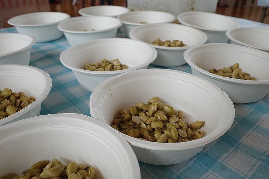 上越産の青大豆を味噌の材料に用意いただきました！