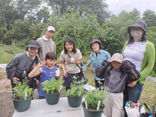 いなぎめぐみの里山　ハーブの寄せ植え体験