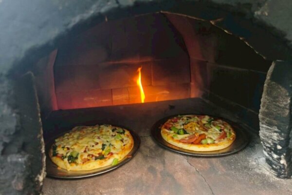 【1】11月22日【2】11月23日【3】11月28日【4】11月29日「いなぎめぐみの里山 本格派!窯焼きピザ体験」